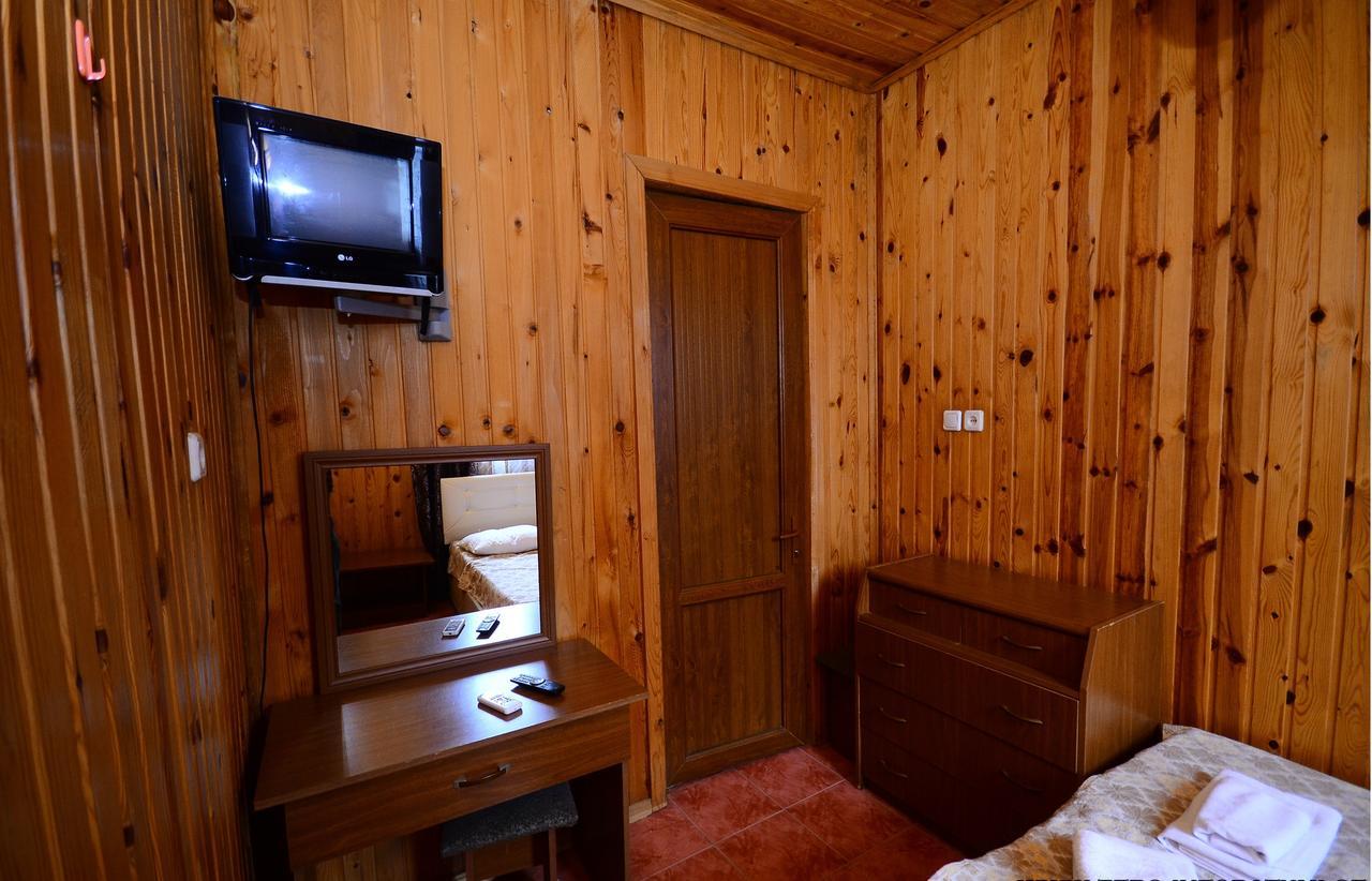 Zebo Hotel Batumi Exterior photo