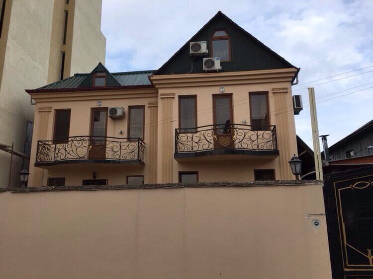Zebo Hotel Batumi Exterior photo